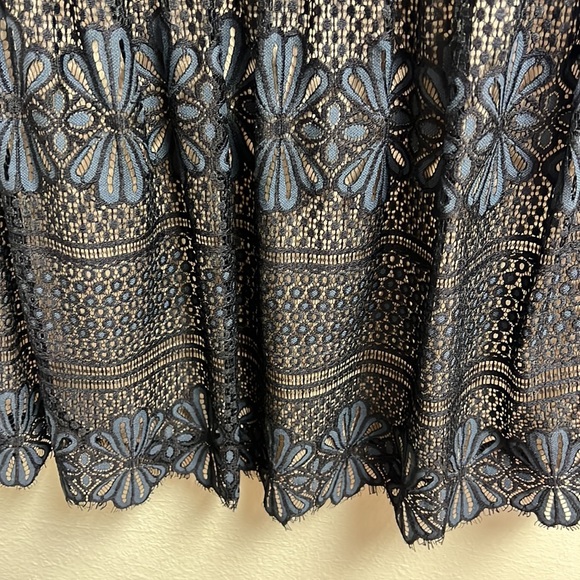 Rebecca Elliott Lace dress - Picture 3 of 4